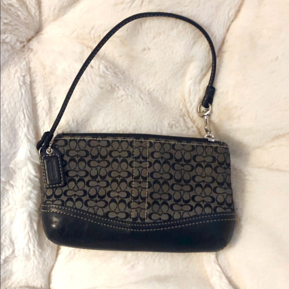 EUC Coach Small Wristlet